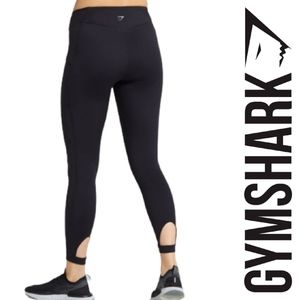 Gymshark Illumination Stirrup Leggings In Black + Free 40 Oz. Water Bottle